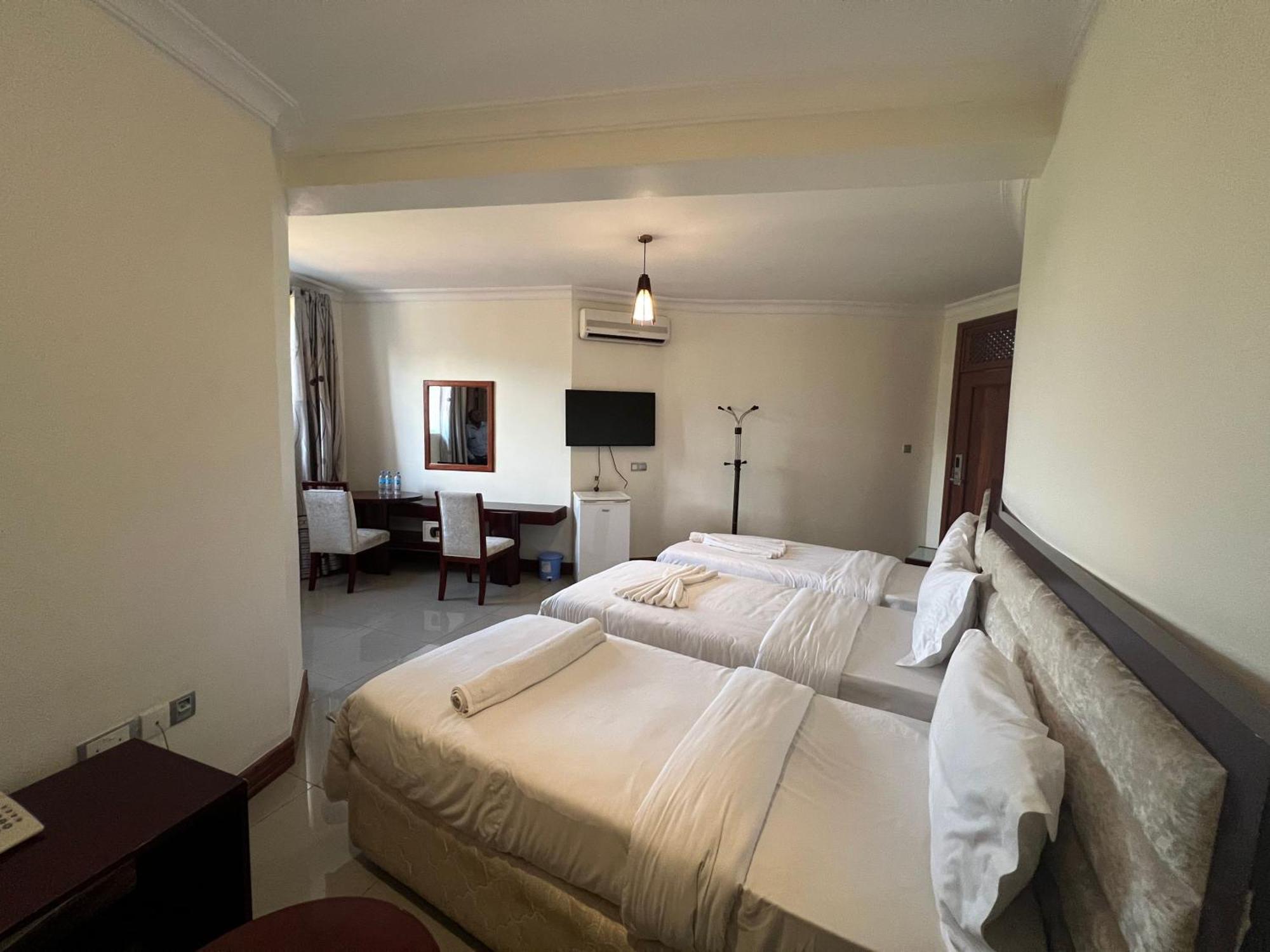 Nejobugg Palace Hotel Nkoanrua المظهر الخارجي الصورة