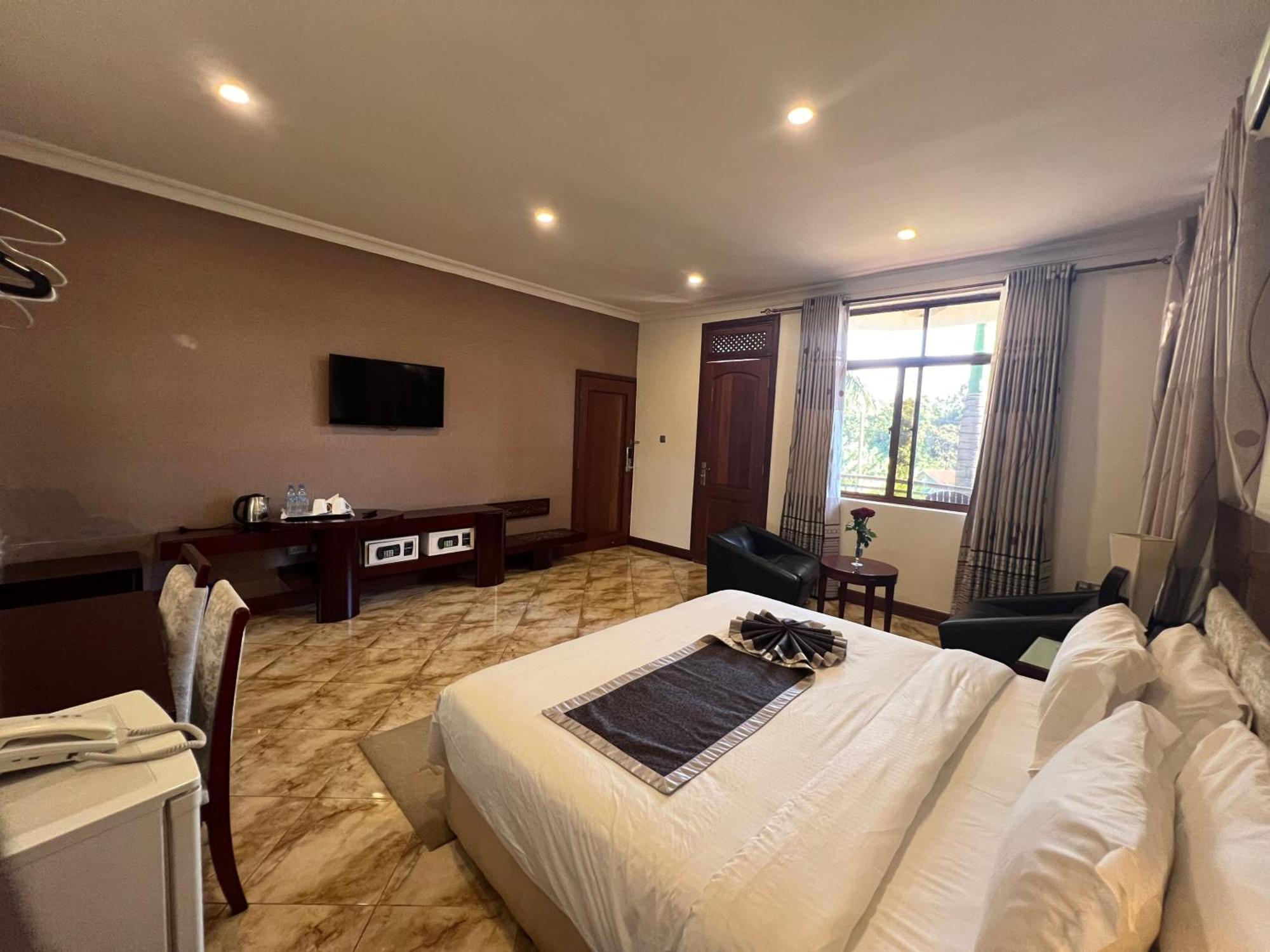 Nejobugg Palace Hotel Nkoanrua المظهر الخارجي الصورة