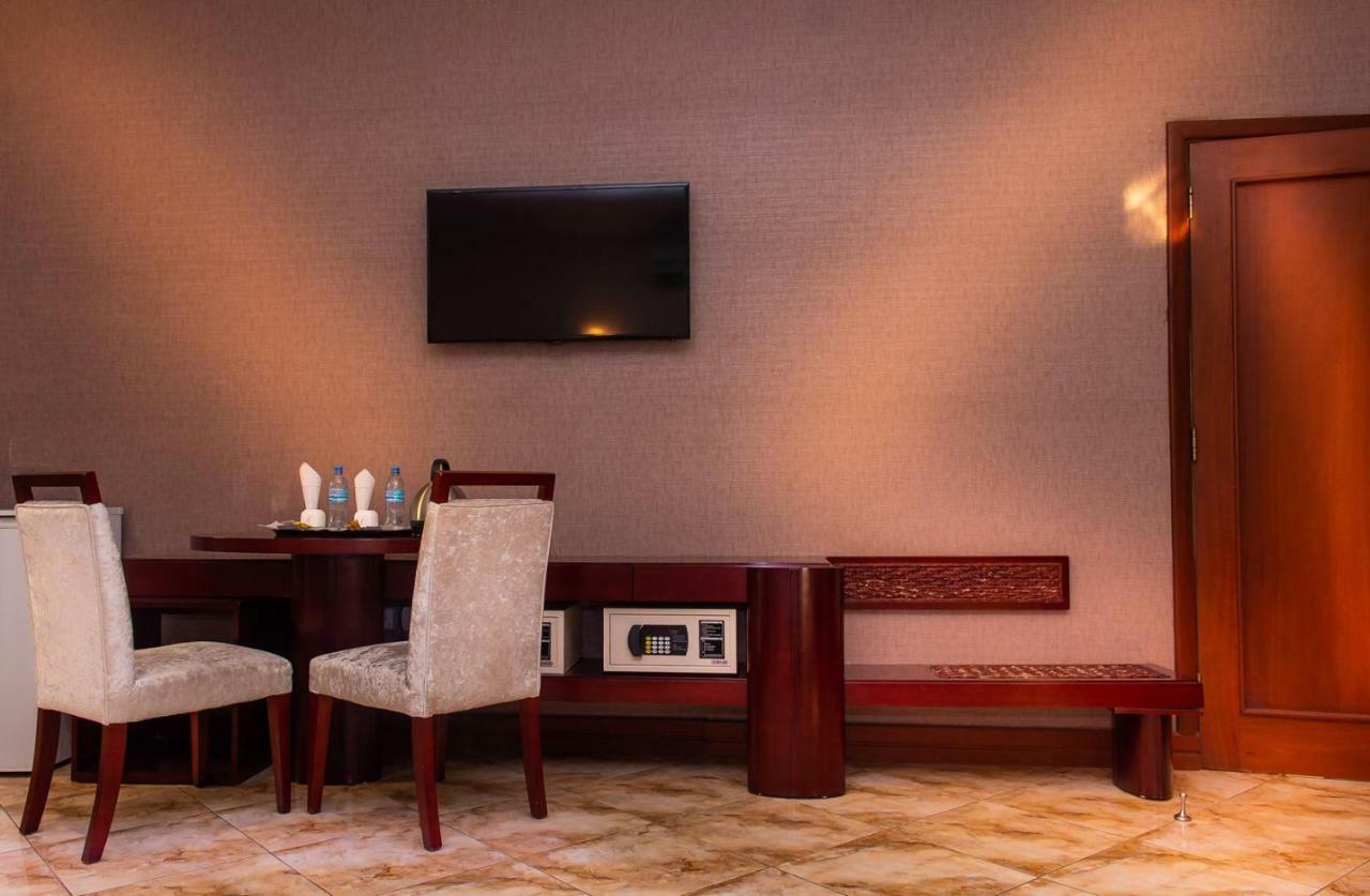 Nejobugg Palace Hotel Nkoanrua المظهر الخارجي الصورة